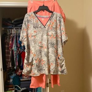 Excellent used condition healing hands scrubs